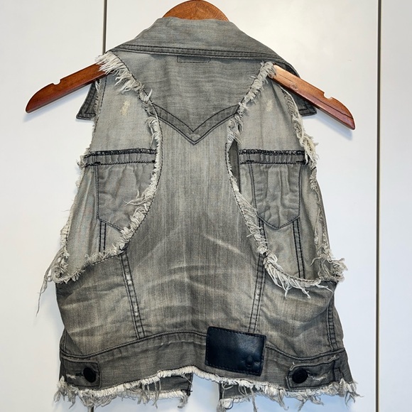 True Religion ‘Leah’ Greystone Racer Back Vest - Picture 2 of 15